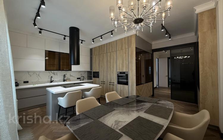 4-комнатная квартира · 220 м² · 2/7 этаж, Сарайшык за 1.6 млн ₸ в Астане, Есильский р-н — фото 2