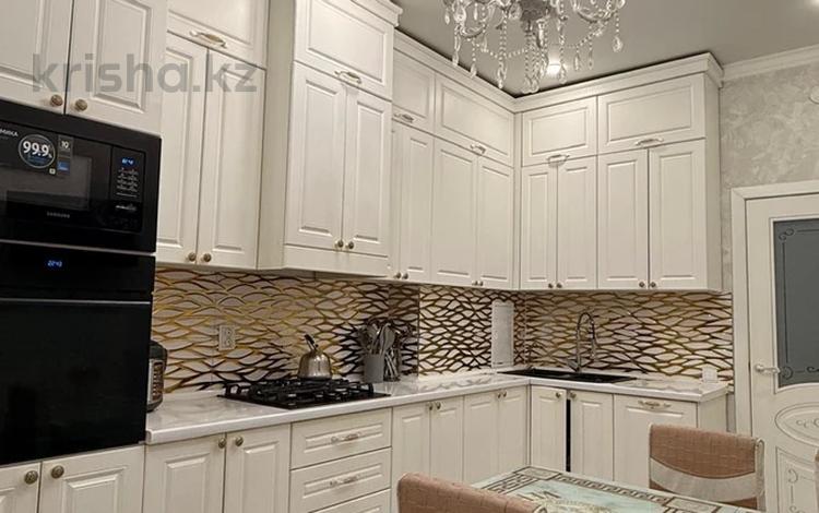 3-комнатная квартира · 90 м² · 5/10 этаж, 31Б мкр 8 — жк Роуз за 37.5 млн ₸ в Актау — фото 2