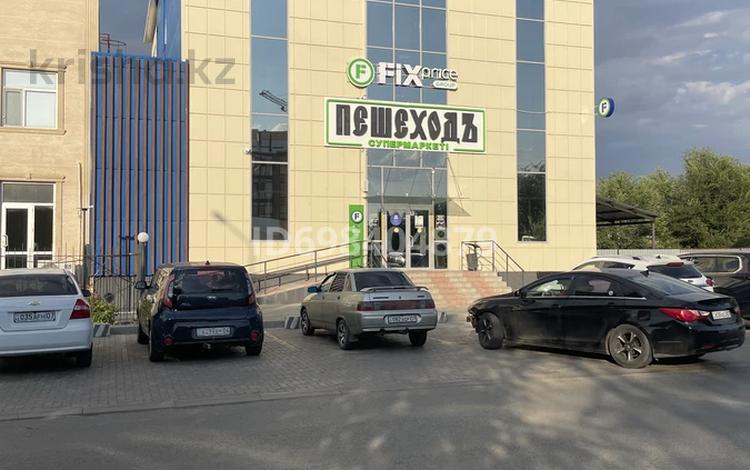 Магазины и бутики · 200 м² за 500 000 ₸ в Уральске, мкр Кунаева — фото 28