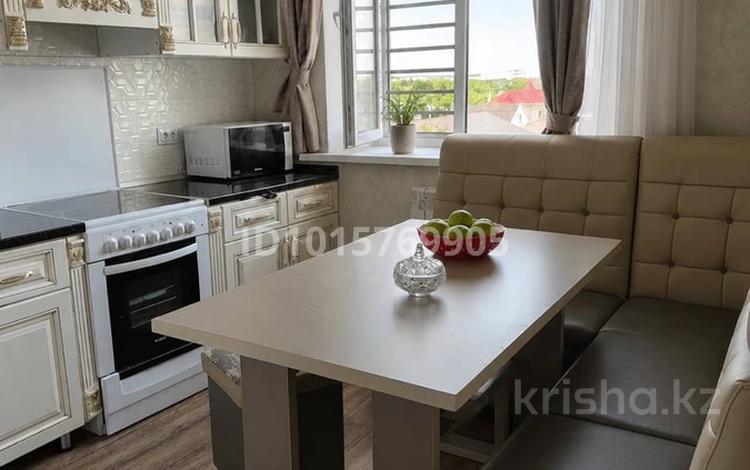 3-бөлмелі пәтер · 80 м² · 5/10 қабат, Тлендиева 52/2, бағасы: 300 000 ₸ в Астане, Сарыарка р-н — фото 2