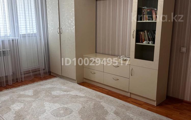 1-комнатная квартира · 37 м² · 6/12 этаж, мкр Акбулак, Байтерекова 119 — Момышулы за 200 000 ₸ в Алматы, Алатауский р-н — фото 2