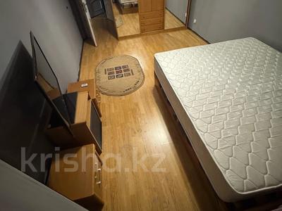 5 комнат · 130 м², Жандосова 84 — Розыбакиева за 135 000 〒 в Алматы, Бостандыкский р-н