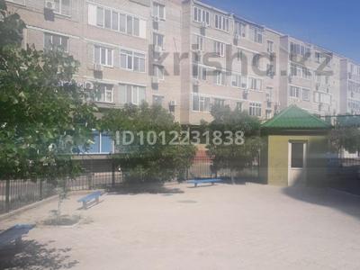 2-комнатная квартира · 64.3 м² · 2/5 этаж, Каныш Сатбаева 25 за 22 млн 〒 в Атырау