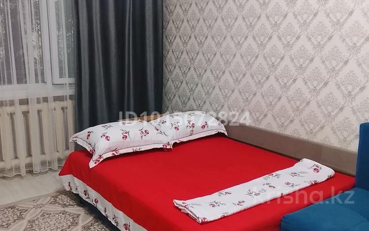 1-комнатная квартира · 30 м² · 1/4 этаж, мкр №6 57 за 12 000 ₸ в Алматы, Ауэзовский р-н — фото 2