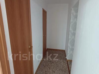 1-бөлмелі пәтер · 48 м² · 3/5 қабат, Хиуаз Доспанова 28, бағасы: 12 млн 〒 в Аксу