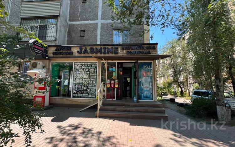 Свободное назначение, офисы, магазины и бутики, склады, общепит, салоны красоты, медцентры и аптеки, образование, развлечения, конференц-залы, кабинеты и рабочие места, студии · 53.3 м² за 800 000 ₸ в Алматы, Алмалинский р-н — фото 15