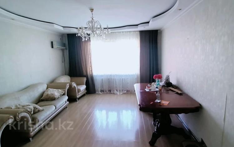3-комнатная квартира, 80 м², 3/5 этаж помесячно, Мкр Каратал за 150 000 〒 в Талдыкоргане — фото 2