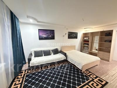1-комнатная квартира · 31 м² · 3/5 этаж, Курмангазы 163 за 2 500 ₸ в Уральске, мкр Школьник