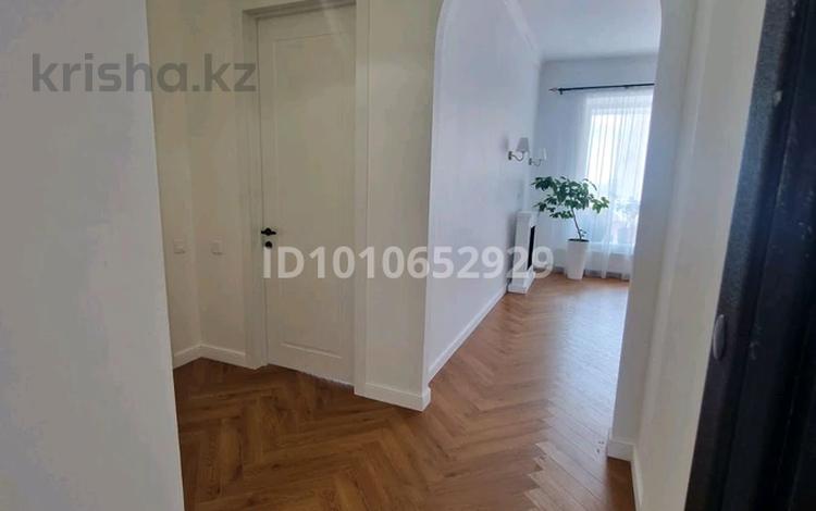 2-комнатная квартира · 51.8 м² · 8/8 этаж, Аль-Фараби 35 — Угол .ул Онгарсынова за 50 млн ₸ в Астане, Есильский р-н — фото 2