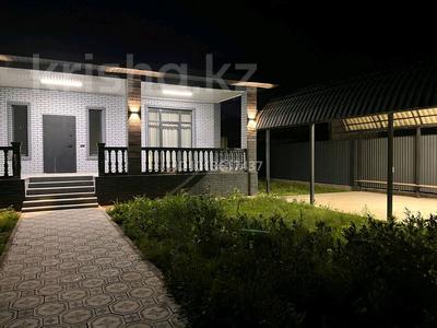Отдельный дом · 6 комнат · 180 м² · 65 сот., 8 линия 4 — Магазина" Сатко " за 52 млн ₸ в Аскара Токпанова (Казцик)