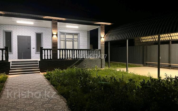 Отдельный дом · 6 комнат · 180 м² · 65 сот., 8 линия 4 — Магазина" Сатко " за 52 млн ₸ в Аскара Токпанова (Казцик) — фото 2