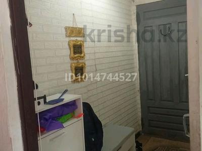 3-бөлмелі пәтер · 48 м² · 1/2 қабат, Болашак 10 — Школа 2, бағасы: 9 млн ₸ в Акколе