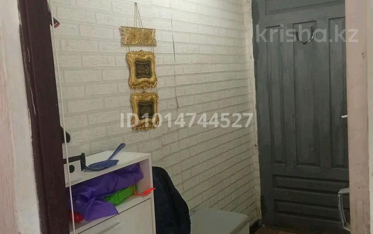 3-бөлмелі пәтер · 48 м² · 1/2 қабат, Болашак 10 — Школа 2, бағасы: 9 млн ₸ в Акколе — фото 2