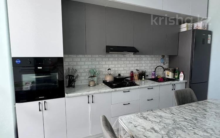 2-бөлмелі пәтер · 70 м² · 2/5 қабат, Алтын орда ш/а., бағасы: 30 млн ₸ в Актобе, мкр. Алтын орда — фото 2