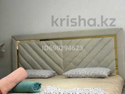 Сағатына пәтерлер в Алматы: 1-бөлмелі пәтер · 48 м² · 10/10 қабат, Мкр Аксай, Б. Момышулы 25, бағасы: 2 500 〒 1-бөлмелі пәтер · 48 м² · 10/10 қабат, Мкр Аксай, Б. Момышулы 25, бағасы: 2 500 〒 в Алматы, Ауэзовский р-н