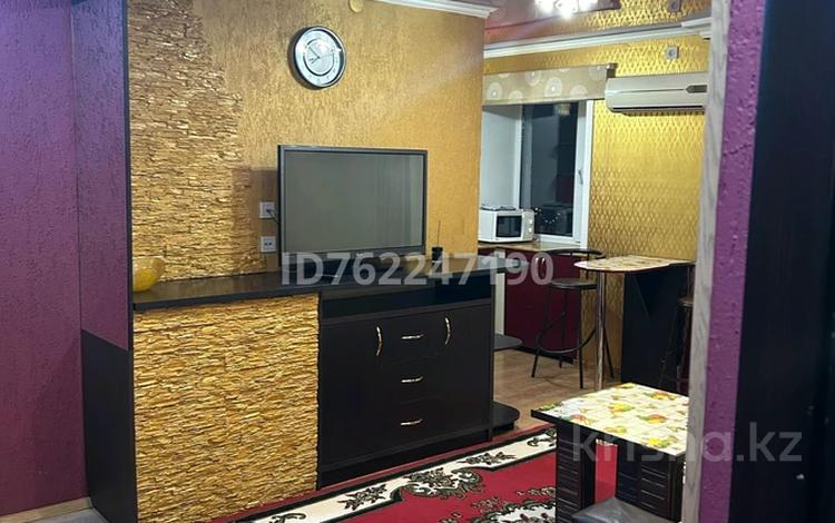 2-комнатная квартира · 45 м² · 3/5 этаж, мкр Новый Город, Бухар-Жырау 70 — Сити Молл за 23 млн 〒 в Караганде, Казыбек би р-н — фото 2