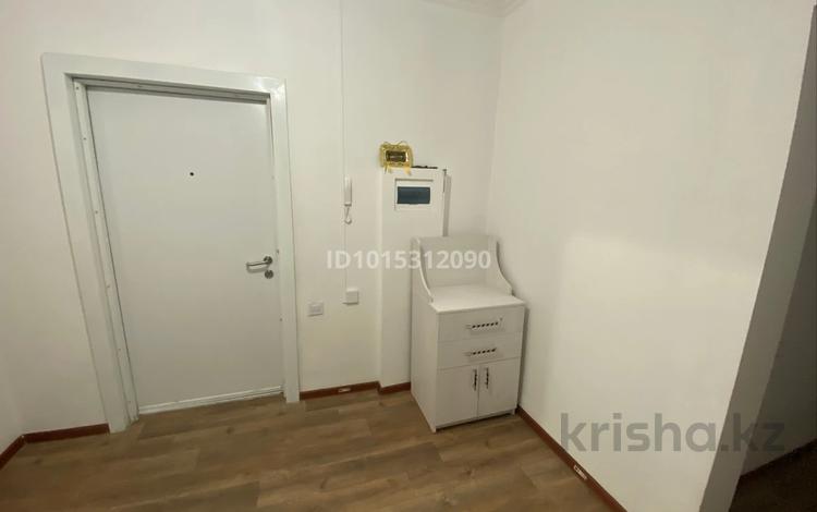2-бөлмелі пәтер · 60 м² · 6/9 қабат, Тұран ш/а 714/2, бағасы: 140 000 ₸ в Шымкенте, Каратауский р-н — фото 2