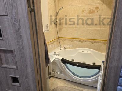 3-бөлмелі пәтер · 62 м² · 3/3 қабат, Райымбека 481, бағасы: 400 000 ₸ в Алматы, Алатауский р-н