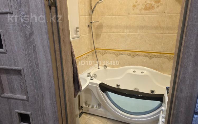 3-бөлмелі пәтер · 62 м² · 3/3 қабат, Райымбека 481, бағасы: 400 000 ₸ в Алматы, Алатауский р-н — фото 2
