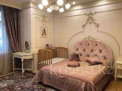 Продажа квартир в Алматы: 4-комнатная квартира · 230 м² · 3/3 этаж, Керей-Жанибек хандары за 475 млн 〒 4-комнатная квартира · 230 м² · 3/3 этаж, Керей-Жанибек хандары за 475 млн 〒 в Алматы, Медеуский р-н