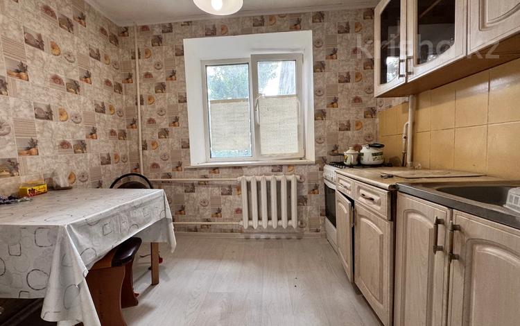 3-комнатная квартира · 59 м² · 2/5 этаж, назарбаева 244/1 за 18 млн 〒 в Уральске — фото 2