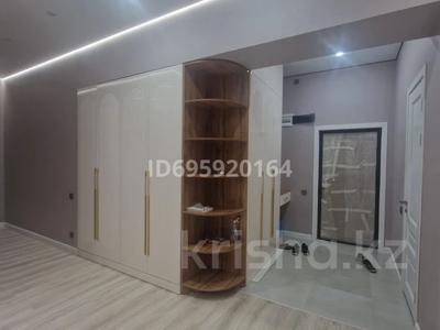 3-бөлмелі пәтер, 80 м², 6/12 қабат, 17-й мкр 217, бағасы: 36 млн 〒 в Актау, 17-й мкр