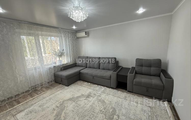 2-комнатная квартира · 52 м² · 4/5 этаж, М.Маметовой — Исаева за 180 000 ₸ в Уральске — фото 2