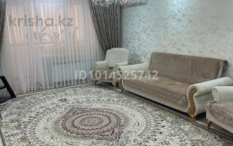 3-комнатная квартира · 120 м² · 4/5 этаж, мкр. Алтын орда, Батыс 2 10 Г за 300 000 ₸ в Актобе — фото 2