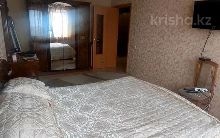 3-комнатная квартира · 68 м² · 5/5 этаж, 68 3квартал * за 16.3 млн ₸ в Темиртау — фото 9