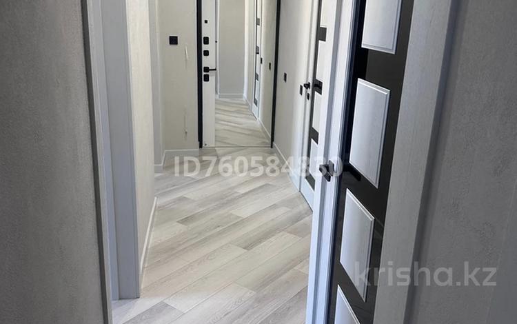 3-комнатная квартира · 61 м² · 4/4 этаж, мкр Новый Город, Н. Назарбаева 36 за 44 млн ₸ в Караганде, Казыбек би р-н — фото 2