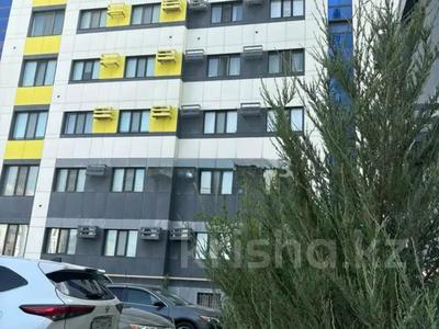 3-бөлмелі пәтер · 102 м² · 5/7 қабат, 17-ш/а. 51, бағасы: 47 млн ₸ в Актау, 17-й мкр