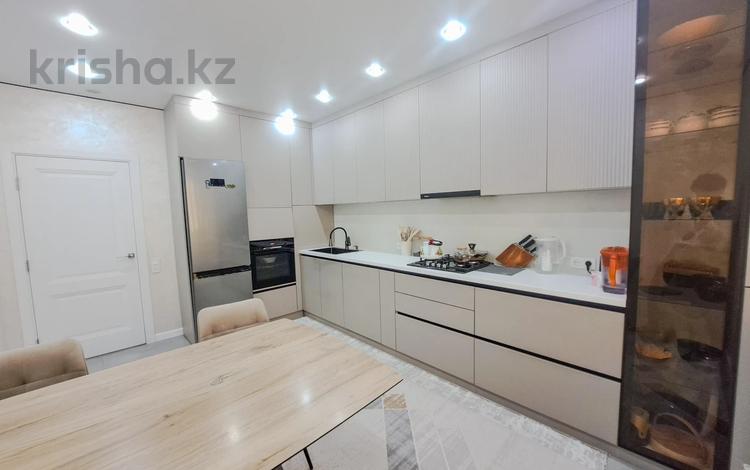3-комнатная квартира · 90 м² · 1/5 этаж, мкр. Самал за 39 млн ₸ в Талдыкоргане, мкр Самал — фото 2