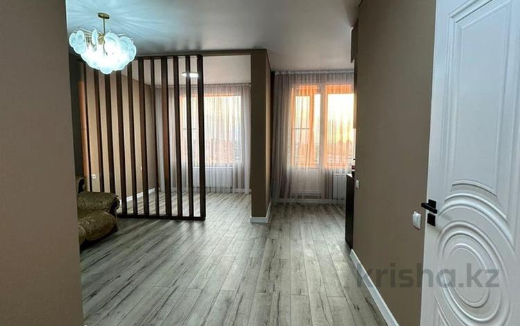 2-комнатная квартира, 47 м², 14/16 этаж помесячно, Сатпаева 133/6 — Тлендиева