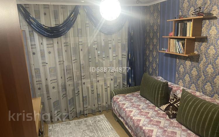 3-комнатная квартира · 62 м² · 9/9 этаж, Майкудук, Мкр Мамыраева 5 за 20 млн ₸ в Караганде, Алихана Бокейханова р-н — фото 2