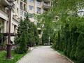 4-комнатная квартира · 110 м² · 1/8 этаж, Омаровой 37 за 650 000 ₸ в Алматы, Медеуский р-н — фото 11