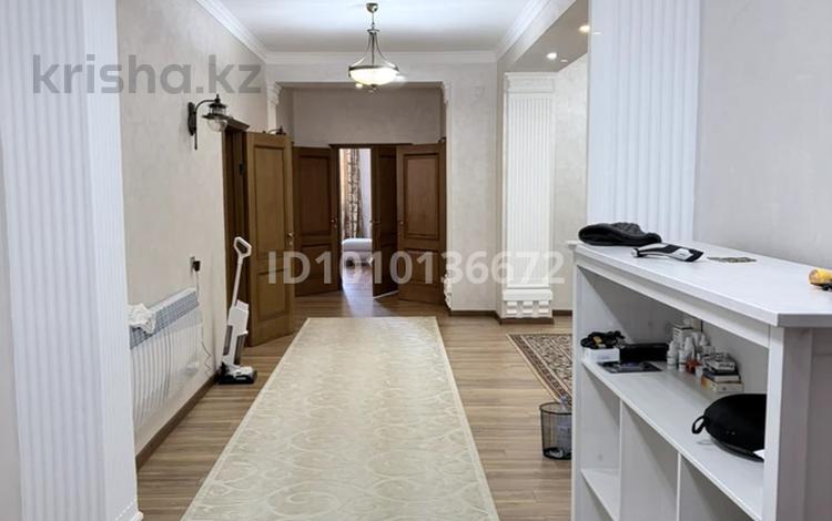 Отдельный дом · 5 комнат · 300 м² · 8 сот., Сулейменова 55 — Кунаева за 800 000 〒 в  — фото 2