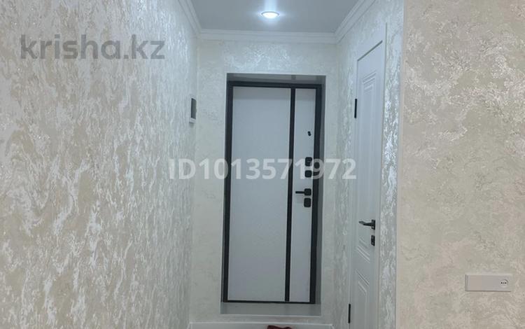 3-бөлмелі пәтер · 60 м² · 2/5 қабат, Айтеке би 38, бағасы: 18 млн ₸ в  — фото 2