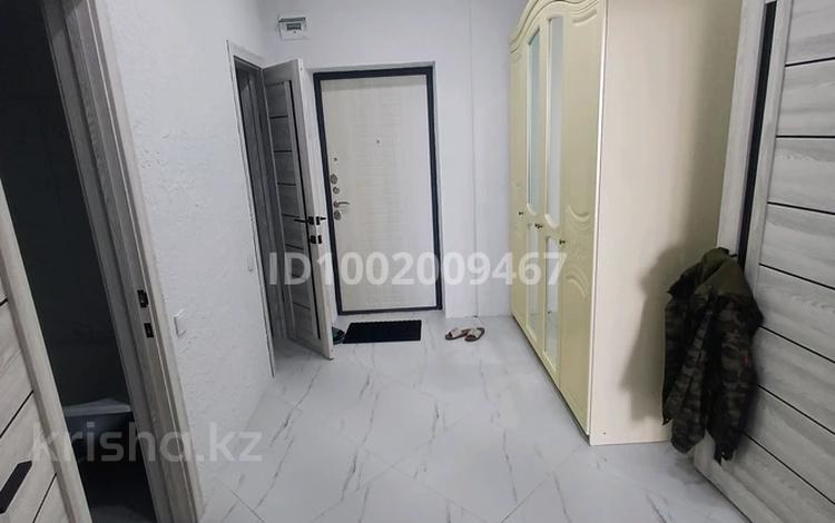 1-комнатная квартира · 40 м², мкр. Зачаганск пгт 79/1 за 8 000 ₸ в Уральске — фото 2