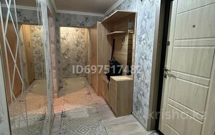 2-бөлмелі пәтер · 48 м² · 4/9 қабат, мкр Юго-Восток, проспект Бухар жырау 96 — Дом возле тайра, с зади Опитки 9ти этажка., бағасы: 14 млн ₸ в Караганде, Казыбек би р-н — фото 14