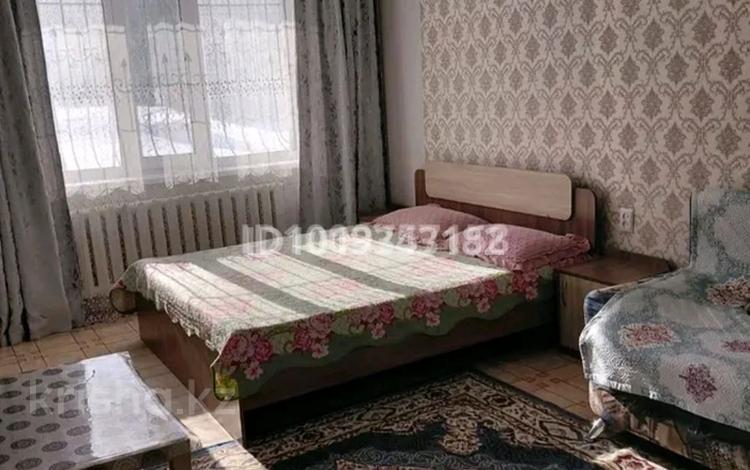 1-комнатная квартира · 34 м² · 1/5 этаж, Абая 8 за 13 000 ₸ в Бурабае — фото 2