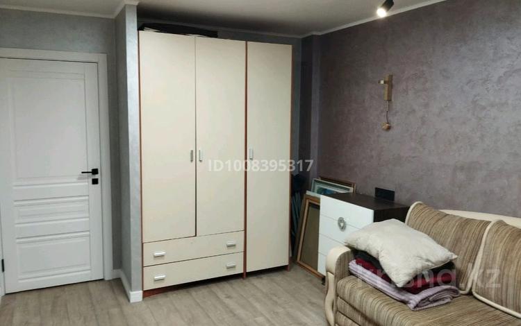 3-комнатная квартира · 67 м² · 2/5 этаж, Жумалиева — Жумалиева- Кабанбай батыра за 450 000 〒 в Алматы, Алмалинский р-н — фото 2