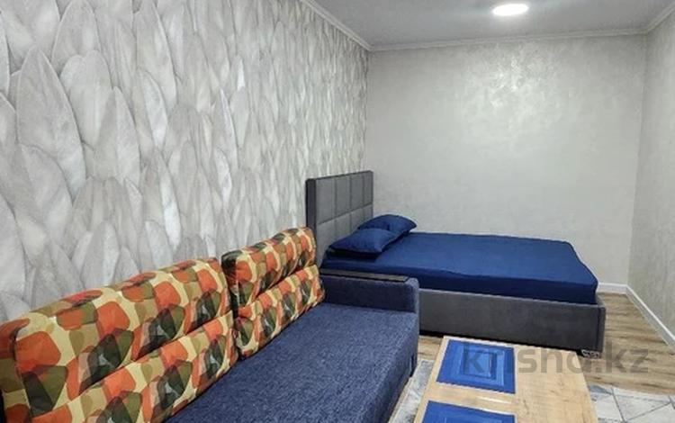 1-комнатная квартира · 35 м² · 2/7 этаж, 5-й мкр 1 за 8 000 ₸ в Актау — фото 2