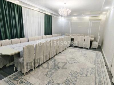 Отдельный дом · 4 комнаты · 325 м², мкр Старый Аэропорт — Асан за 550 000 ₸ в Уральске