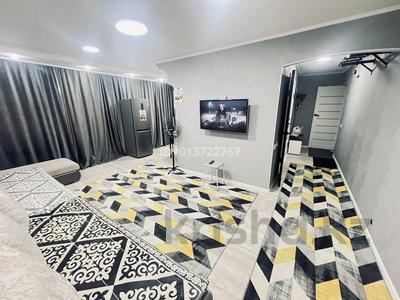 3-комнатная квартира · 60 м², Глинки 63 — Рынок цем поселок за 16 000 ₸ в Семее