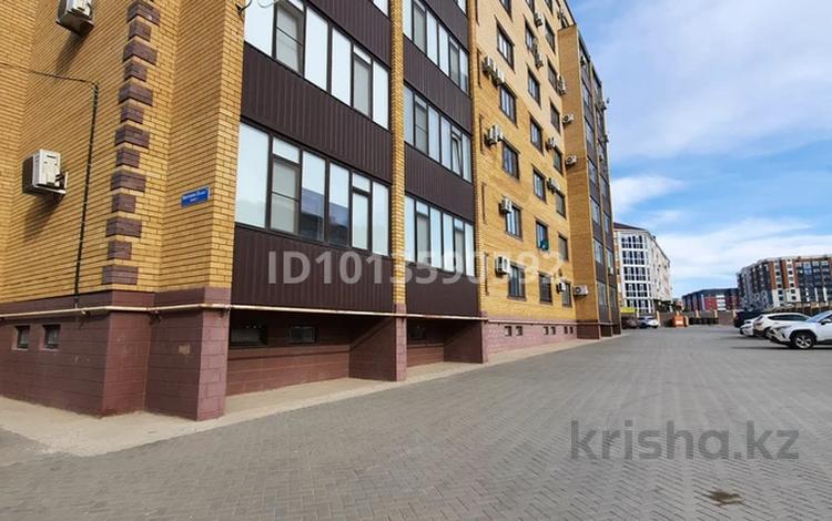 3-комнатная квартира · 117 м² · 4/8 этаж, мкр. Алтын орда, Мангилик Ел 7 — Kannam chicken за 44.2 млн ₸ в Актобе — фото 24