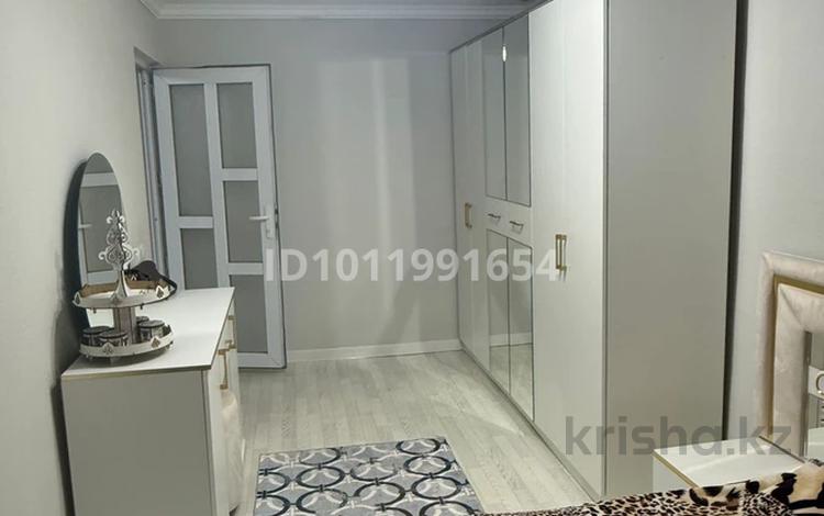 2-бөлмелі пәтер · 52 м² · 3/5 қабат, ул. Алии Молдагуловой 4/А, бағасы: 18.8 млн ₸ в Шымкенте, Аль-Фарабийский р-н — фото 2