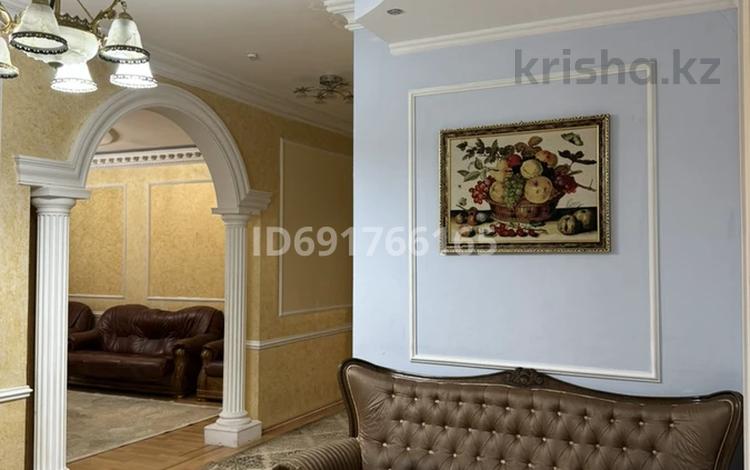 4-комнатная квартира, 180 м², 2/13 этаж, Кенесары 69а