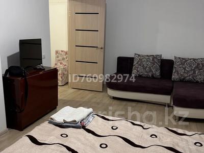 1-комнатная квартира · 40 м² · 5/5 этаж, Мкр 1 13 — За магазином Руслан за 8 000 〒 в 