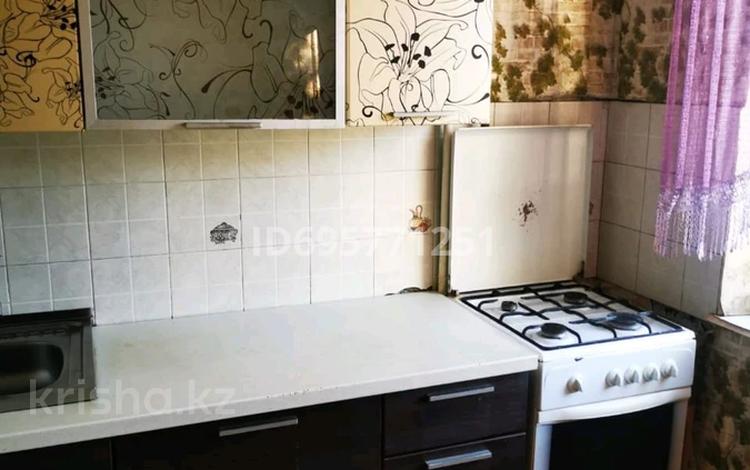 2-бөлмелі пәтер · 45.2 м² · 4/5 қабат, Кердері 139 — Магазин Урал, бағасы: 14 млн ₸ в Уральске, мкр Школьник — фото 2