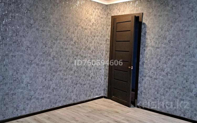 3-бөлмелі пәтер · 56.9 м² · 5/5 қабат, Майкудук, Майкудук, 12й микрорайон 1, бағасы: 10 млн ₸ в Караганде, Алихана Бокейханова р-н — фото 2